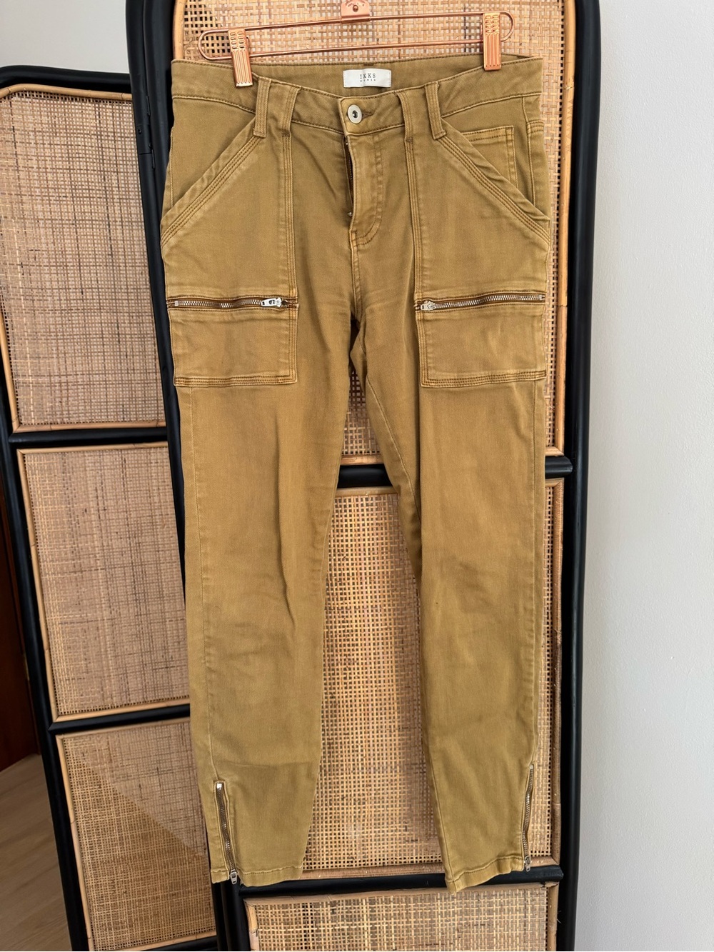 Ikks Women’s Cargo Zip-Pocket Pants in Olive